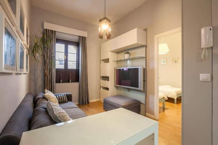 Central Apartment In Seville Exterior photo
