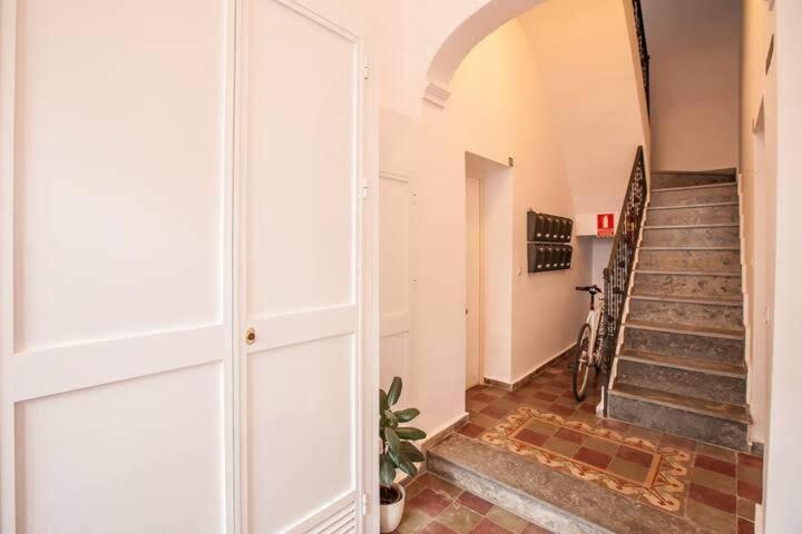 Central Apartment In Seville Exterior photo