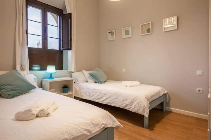 Central Apartment In Seville Exterior photo